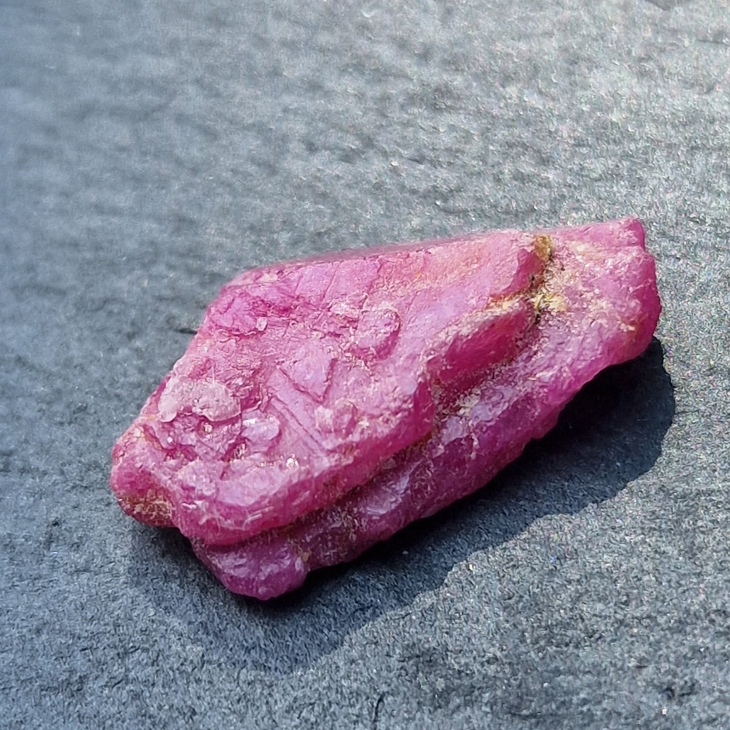 Rubinscheibe roh 19.3mm x 10.5mm
