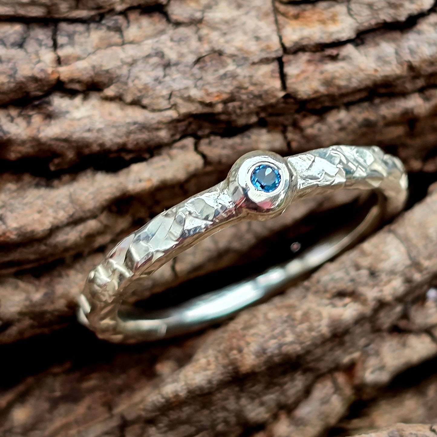 Küstenring GEM handgeschmiedet Blauer Topas