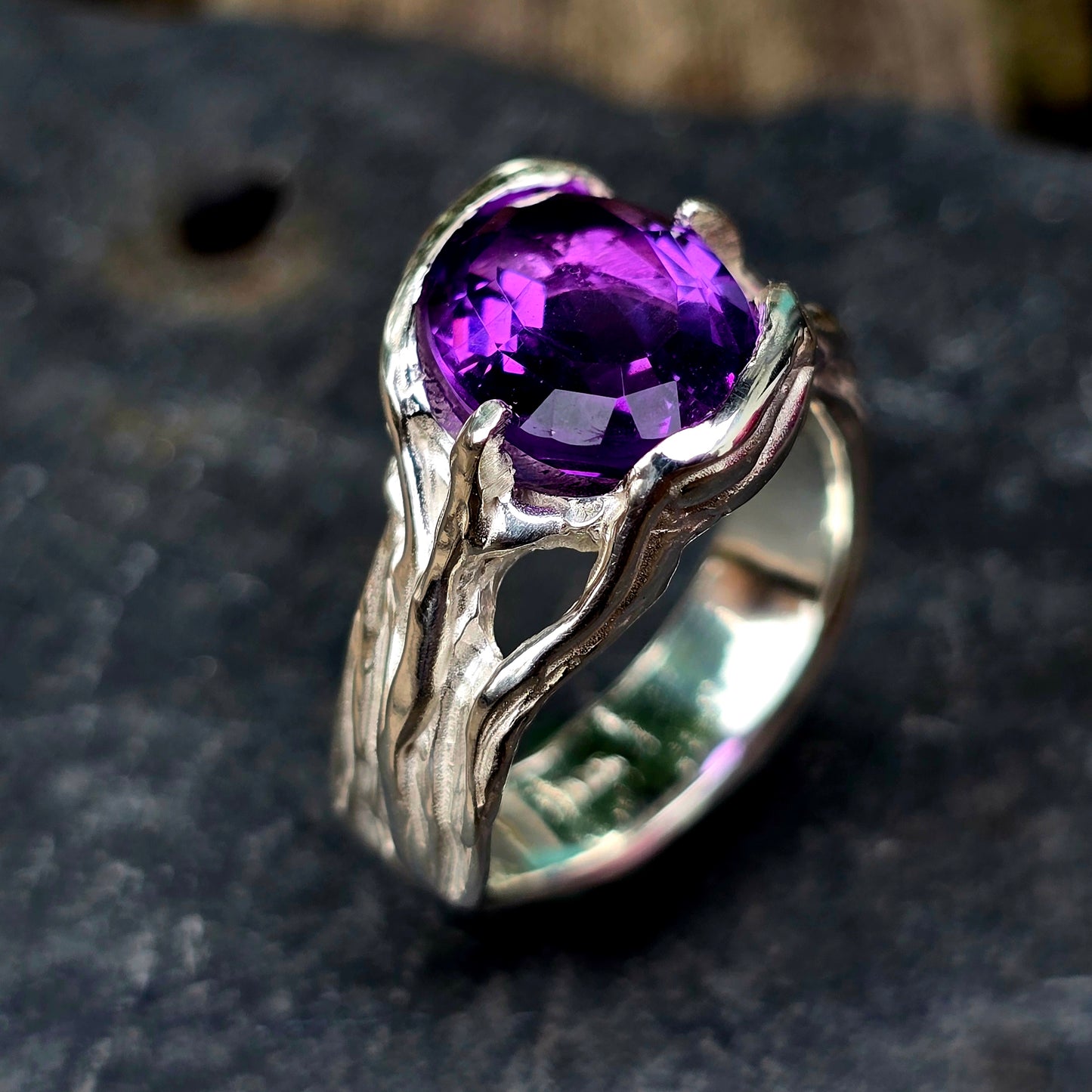 Amethyst-Ring in Silber | Größe 59 | Unikat mit organischer Fassung