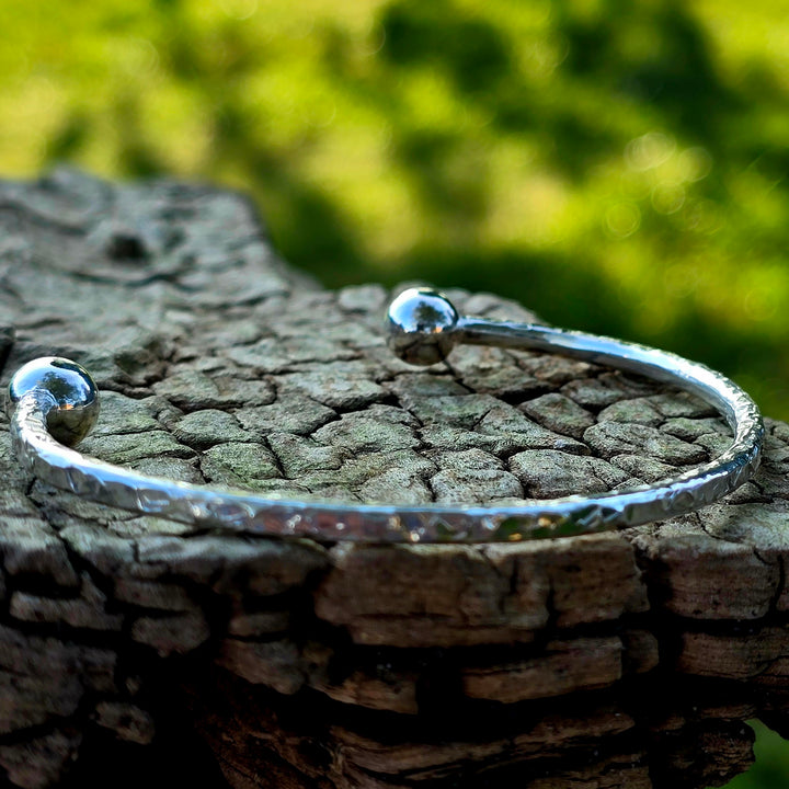Küstenspange, massiv geschmiedet in 925 Silber