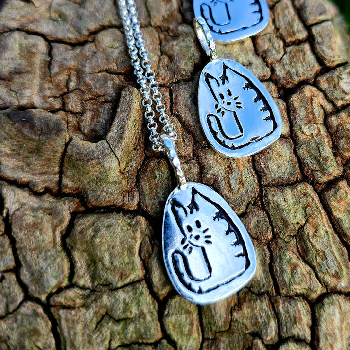 Katzenanhänger "Kritzelmomente" in 925 Silber Handgemacht